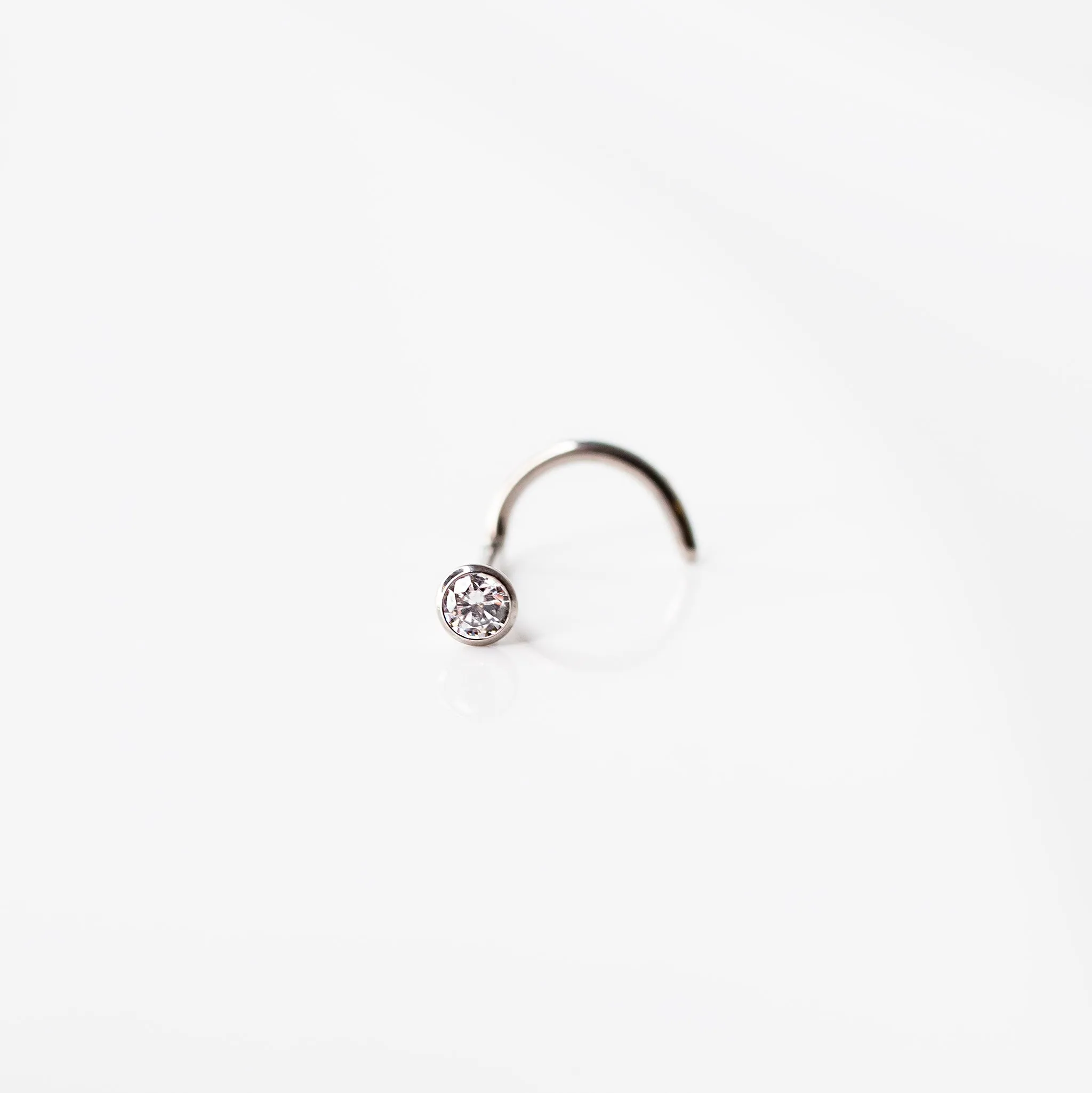 Cai Crystal Bezel Easy Fit Nose Screw