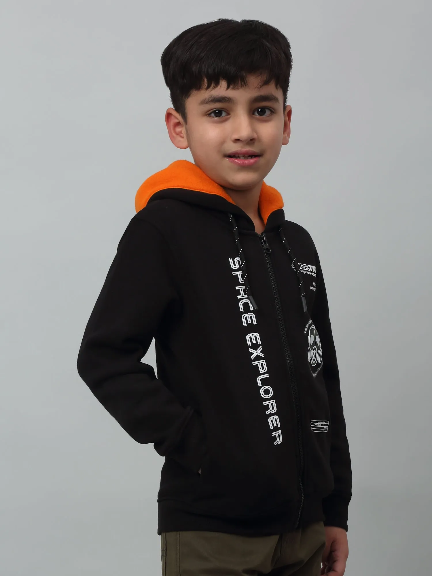 Cantabil Boys Black Printed Hooded Neck Sweatshirt For Winter