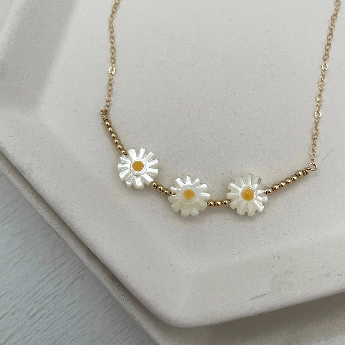 Daisy Flower Necklace