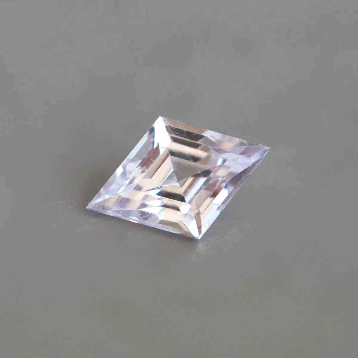 Loose 1.13 Ct Rhombus Peach Pink Sapphire