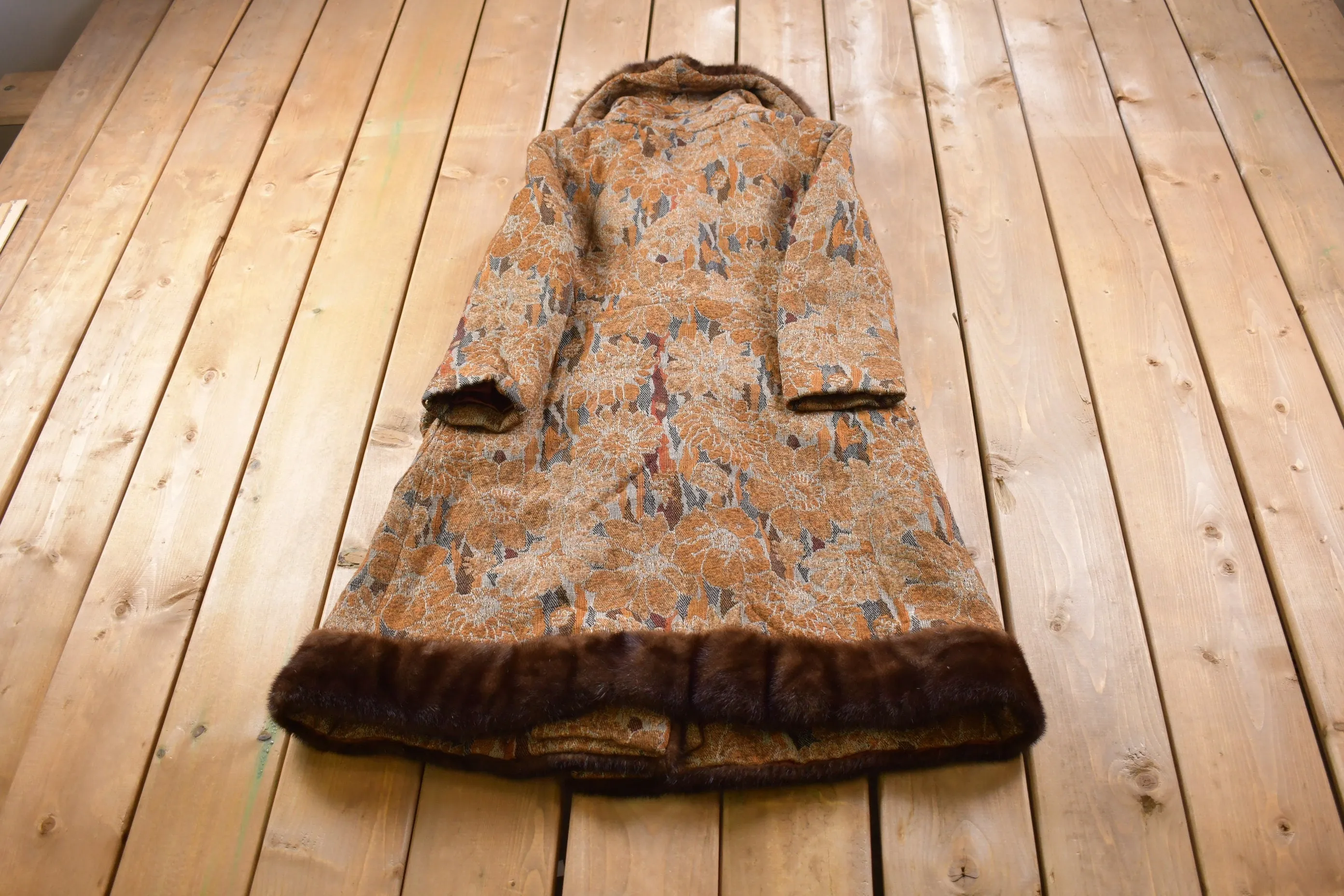 Vintage 1960s Heidi New York Jenss Flower Pattern Beaver Fur Accent Coat  / Genuine Leather / Winter Outerwear / True Vintage