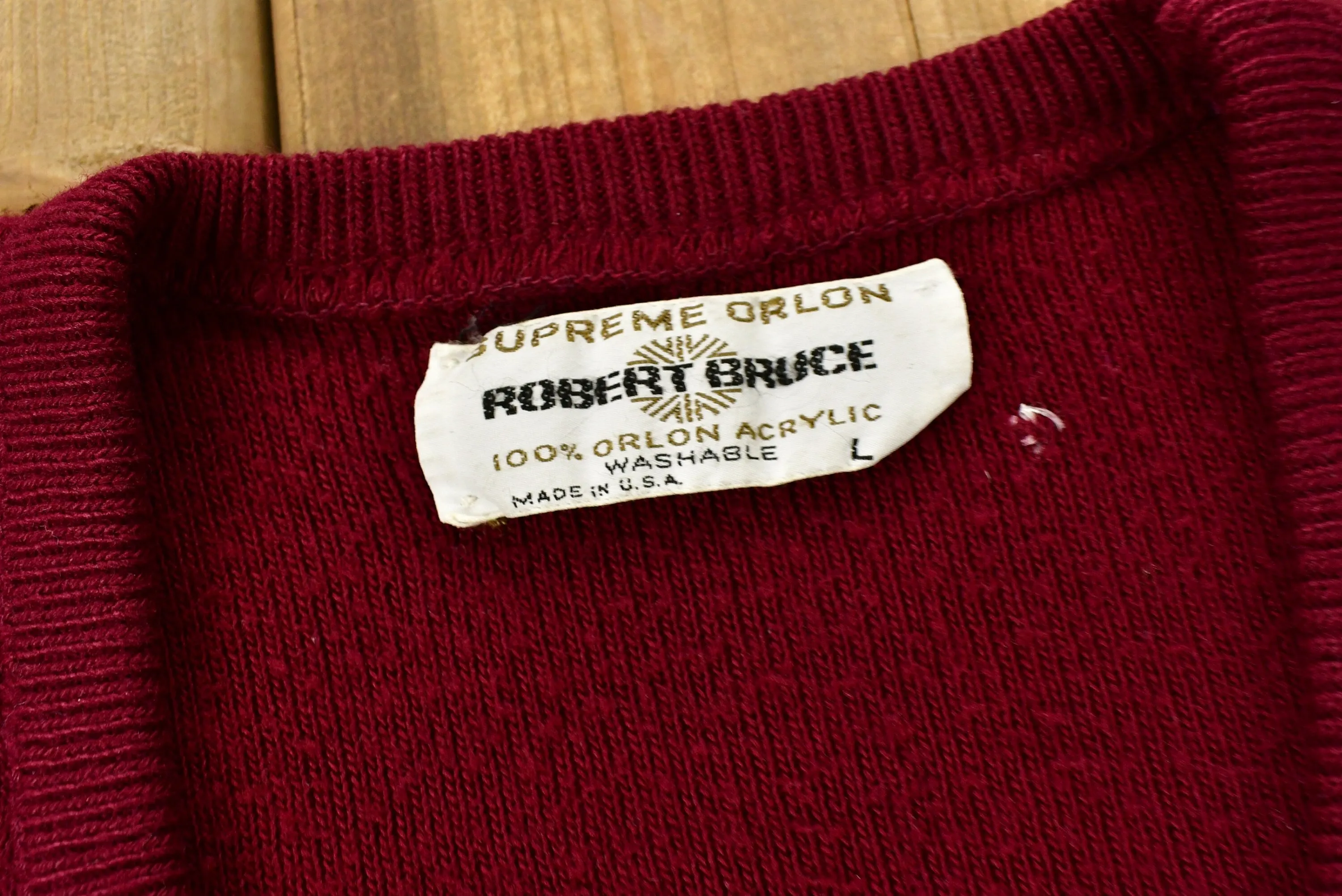 Vintage 1970s Robert Bruce Supreme Orlon Knitted V Neck Sweater / True Vintage / 1970s Sweater / Outdoor / Sweatshirt / Burgundy Sweater