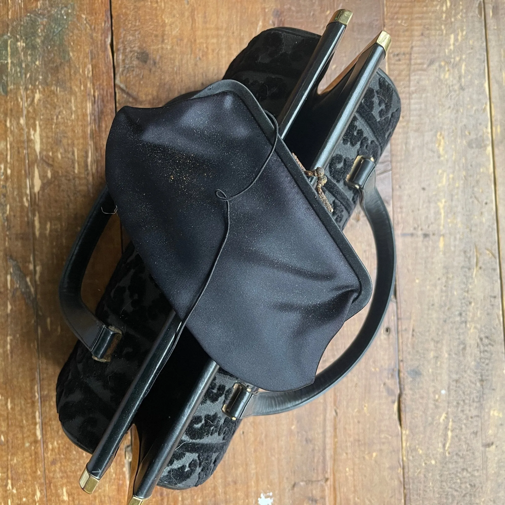 Vintage Black Coblentz Bag with Velvet Fleur De Lis Design. Doctor Style. 1950s Vintage Fashion.